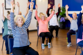 Tanzen im Sitzen – Bewegung mit Musik und Gedächtnistraining